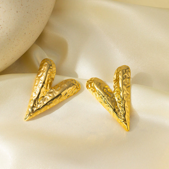 Wholesale Women's Love Series 18K Gold Plated Titanium Steel Heart Shaped Earrings With Electroplating