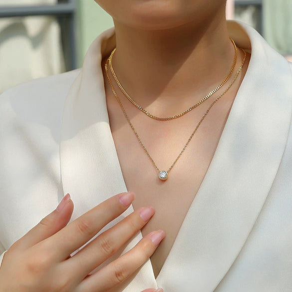 Wholesale Women's Luxury Highend Geometric Moissanite Inlaid 925 Sterling Silver Pendant Necklace