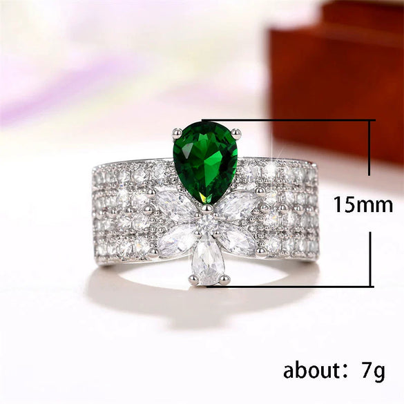Wholesale Women's Luxury Light Luxury Copper Water Drop Zircon Ring Set With Pear Shaped Flowers