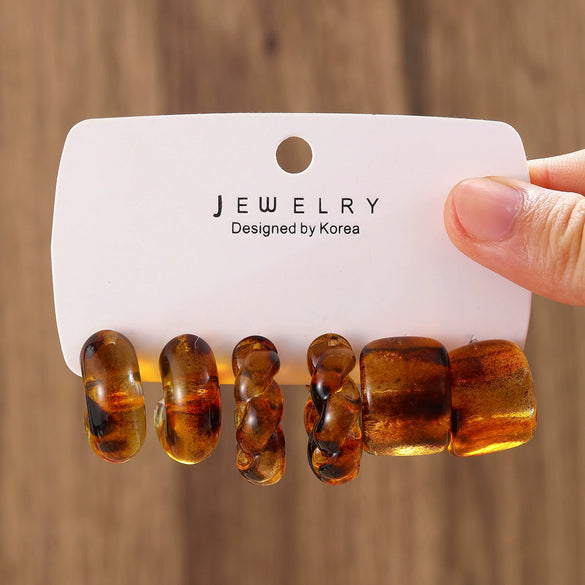 Wholesale Women's Maillard Style Geometric Leopardprint Resin Cshaped Electroplated Ear Clips