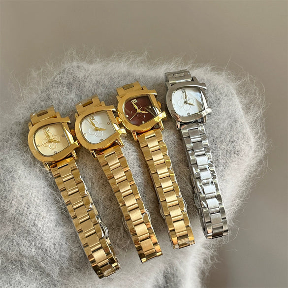Wholesale Women's Medieval Style Dshaped Plum Blossom Steel Band Quartz Watch