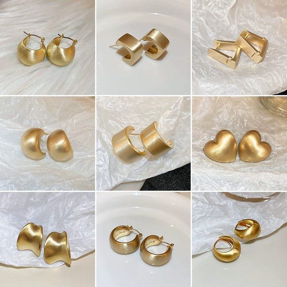 Wholesale Women's Metal Brushed Geometric Heart Shape Electroplated Earrings