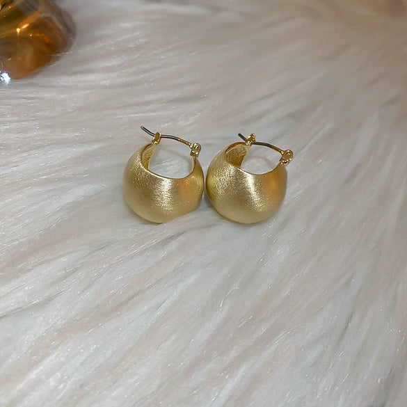 Wholesale Women's Metal Brushed Geometric Heart Shape Electroplated Earrings