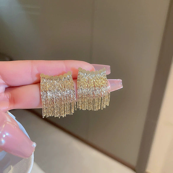 Wholesale Women's Metal Geometric Diamond Tassel Earrings With Silver Needle Chain