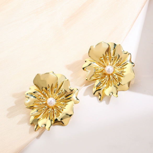 Wholesale Women's Metal Geometric Exaggerated Temperament Electroplated Earrings