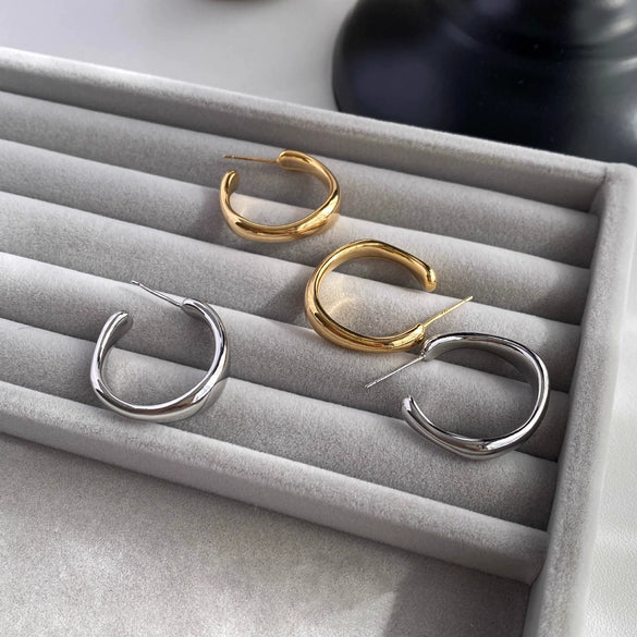 Wholesale Women's Metal Geometric Style Irregular Plain Ring Earrings With 925 Silver Needles And Electroplating Treatment
