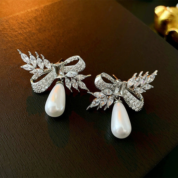 Wholesale Women's Metal Letter Earrings With 925 Silver Needles And Electroplating Simple Style