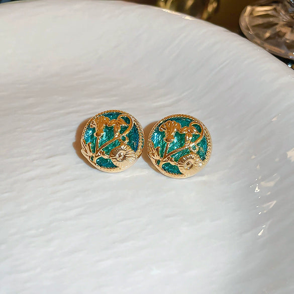 Wholesale Women's Middle Ancient Vintage Alloy Needle Earrings With Diamond Design And Geometric Drop Shape