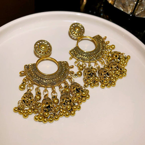 Wholesale Women's Middle Ancient Vintage Alloy Needle Earrings With Diamond Design And Geometric Drop Shape