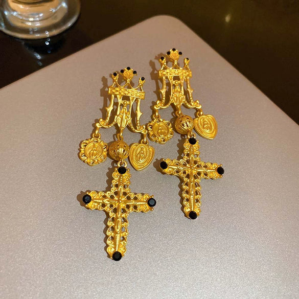 Wholesale Women's Middle Ancient Vintage Alloy Needle Earrings With Diamond Design And Geometric Drop Shape