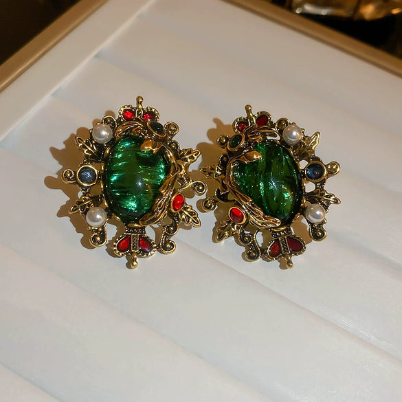 Wholesale Women's Middle Ancient Vintage Alloy Needle Earrings With Diamond Design And Geometric Drop Shape