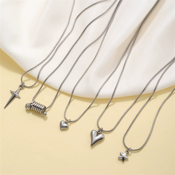 Wholesale Women's Mini Heart Shaped Pendant Clavicle Necklace Copper Titanium Steel Electroplated Niche Design