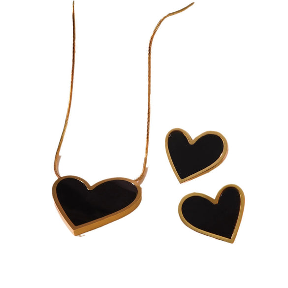 Wholesale Women's Minimalist Design Stainless Steel Inlaid Heart Shape Pendant Clavicle Necklace With Electroplating Treatment