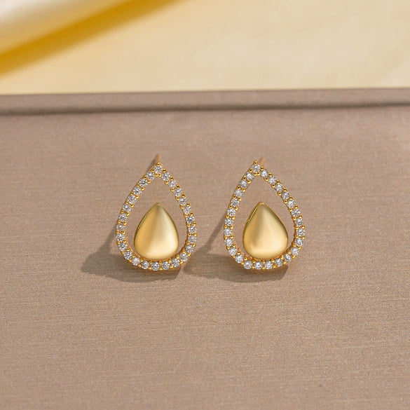 Wholesale Women's Minimalist Dropshaped Copper Earrings Set With Diamonds