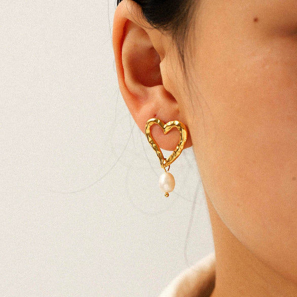Wholesale Women's Minimalist Electroplated Stainless Steel Heart And Geometric Earrings