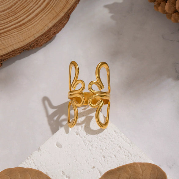 Wholesale Women's Minimalist Flowershaped Stainless Steel Ring With Pvd Furnace Vacuum Real Gold Plating