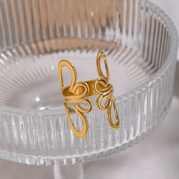 Wholesale Women's Minimalist Flowershaped Stainless Steel Ring With Pvd Furnace Vacuum Real Gold Plating