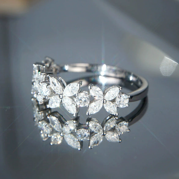 Wholesale Women's Minimalist Four Leaf Clover Zircon Copper Ring