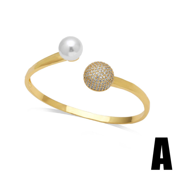 Wholesale Women's Minimalist Geometric Copper Pearl Gold Plated Butterfly Love Bracelet