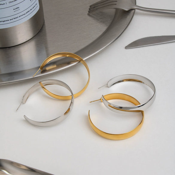Wholesale Women's Minimalist Geometric Cshaped Stainless Steel Earrings With Vacuum Real Gold Plating