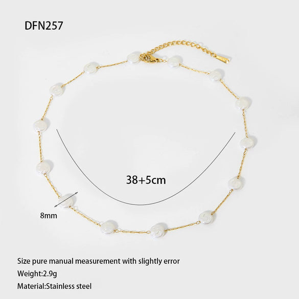 Wholesale Women's Minimalist Geometric Flower Stainless Steel Oshaped Chain Necklace With Vacuum Real Gold Plating