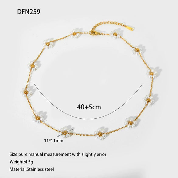 Wholesale Women's Minimalist Geometric Flower Stainless Steel Oshaped Chain Necklace With Vacuum Real Gold Plating