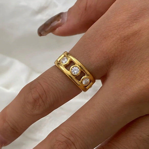 Wholesale Women's Minimalist Geometric Hollow Out Stainless Steel Open Ring With 18K Gold Electroplating