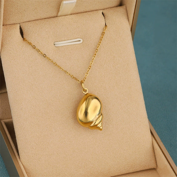 Wholesale Women's Minimalist Geometric 18K Gold Electroplated Stainless Steel Conch Pendant Necklace With Cross Chain