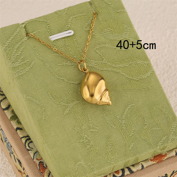 Wholesale Women's Minimalist Geometric 18K Gold Electroplated Stainless Steel Conch Pendant Necklace With Cross Chain