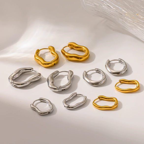 Wholesale Women's Minimalist Geometric Pleated 18K Gold Vacuum Electroplated Stainless Steel Hoop Earrings