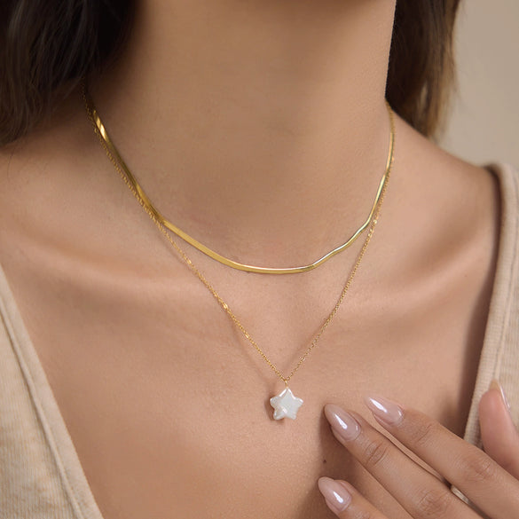 Wholesale Women's Minimalist Geometric Stainless Steel And Titanium Steel Necklace With Natural Pearl And Pvd Furnace Vacuum Real Gold Plating