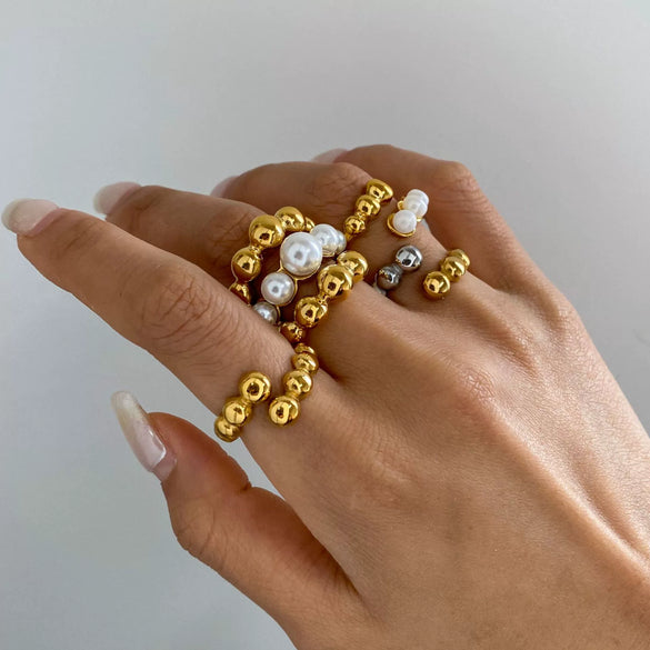 Wholesale Women's Minimalist Geometric Stainless Steel Pearl Ring With Electroplating