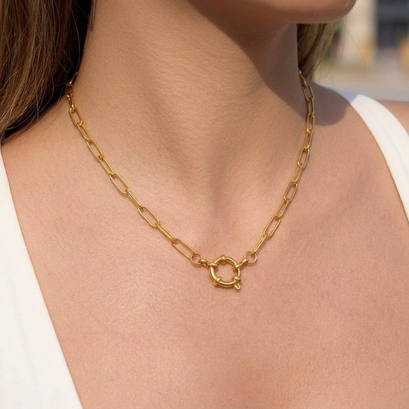 Wholesale Women's Minimalist Geometric Stainless Steel Vacuumplated 18K Gold Spring Clasp Pendant Snake Bone Fishing Line Chain Necklace