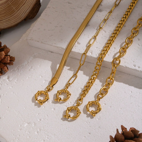 Wholesale Women's Minimalist Geometric Stainless Steel Vacuumplated 18K Gold Spring Clasp Pendant Snake Bone Fishing Line Chain Necklace