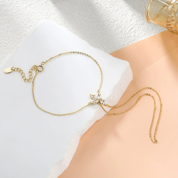 Wholesale Women's Minimalist Geometric Zircon Silver Fingerlink Bracelet