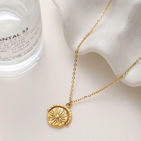 Wholesale Women's Minimalist Ins Style Geometric Drop Shape Stainless Steel 18K Gold Plated Rotatable Pendant Necklace With Oshaped Chain