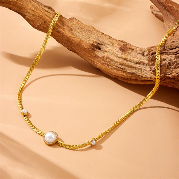 Wholesale Women's Minimalist Natural Round Pearl Diamond Twist Chain Stainless Steel Necklace With Electroplating
