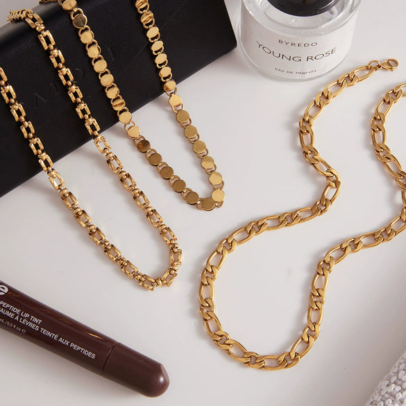 Wholesale Women's Minimalist Retro Geometric Light Luxury Electroplated Stainless Steel Chain Necklace Jewelry