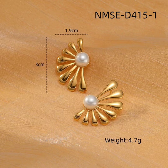 Wholesale Women's Minimalist Stainless Steel Pearl Flower Electroplated Highend Exaggerated Design Earrings