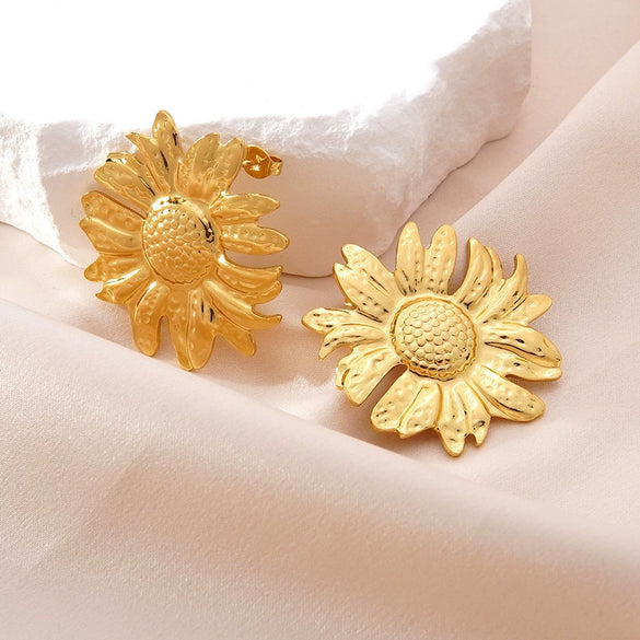 Wholesale Women's Minimalist Stainless Steel Stamped Flower Earrings