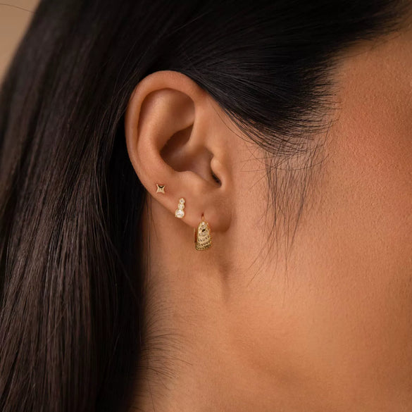 Wholesale Women's Minimalist Star Shape Copper Zircon Earrings Set With 14K Gold Electroplating