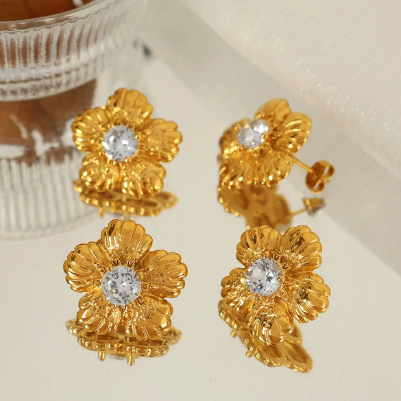 Wholesale Women's Minimalist 316L Stainless Steel Flower Pattern Inlay Earrings With Electroplating