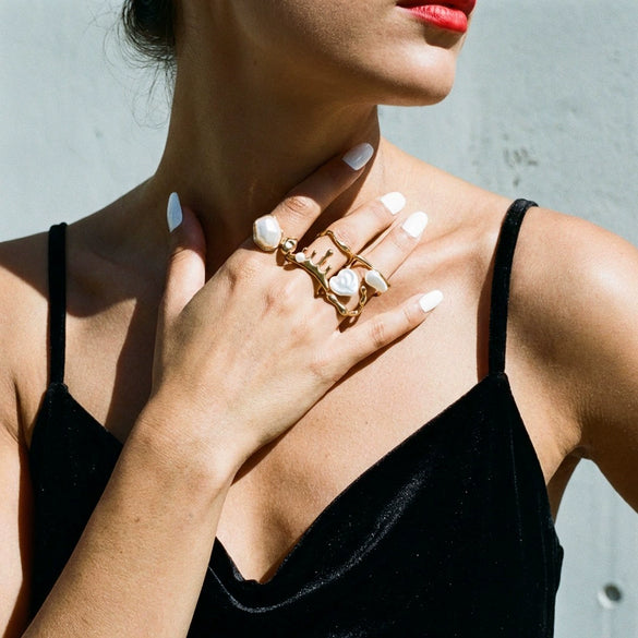 Wholesale Women's Modern Minimalist Geometric Alloy Ring With Hollow Out Cross And Lines Electroplated Design