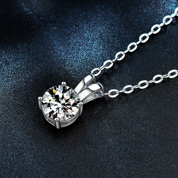 Wholesale Women's Moissanite 925 Sterling Silver Geometric Simple Pendant Necklace With Electroplating