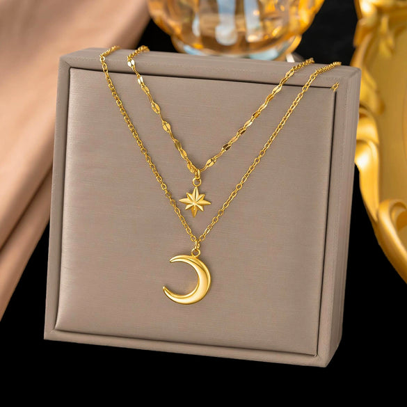 Wholesale Women's Motherofpearl Star Necklace With Real Gold Plating In The Furnace And Blade Chain