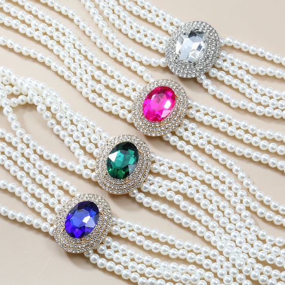 Wholesale Women's Multi Layer Imitation Pearl Necklace With Alloy Oval Pendant And Snake Bone Chain Geometric Diamond Design