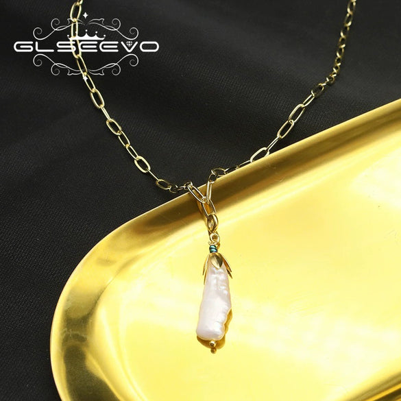 Wholesale Women's Natural Baroque Pearl Necklace With Retro Niche Design Pendant And Geometric Styling High End Sweater Chain