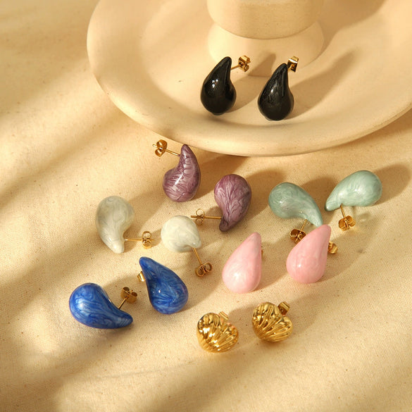 Wholesale Women's Natural Color Retention Waterproof Goldplated Stainless Steel Oildripping Water Dropshaped Earrings