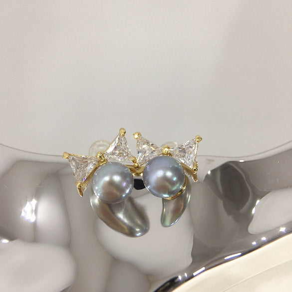 Wholesale Women's Natural Freshwater Pearl And Zircon Bow Earrings Oblate Shape
