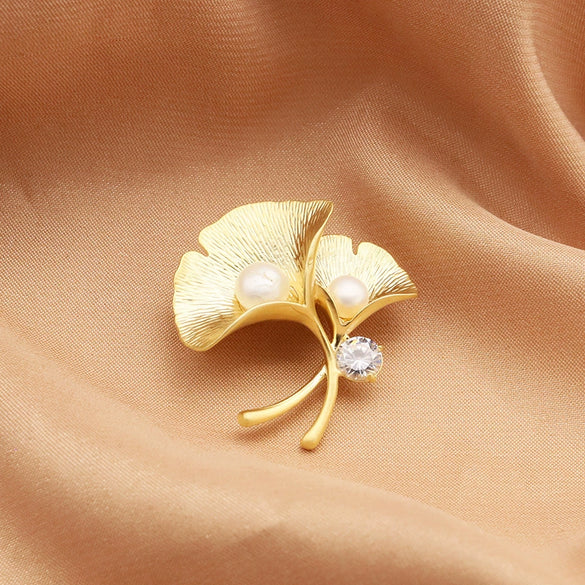 Wholesale Women's Natural Freshwater Pearl Brooch With Ginkgo Leaf Design Rhombus Pattern Matte Gold Frosted Electroplated For Elegant Suit Accessories